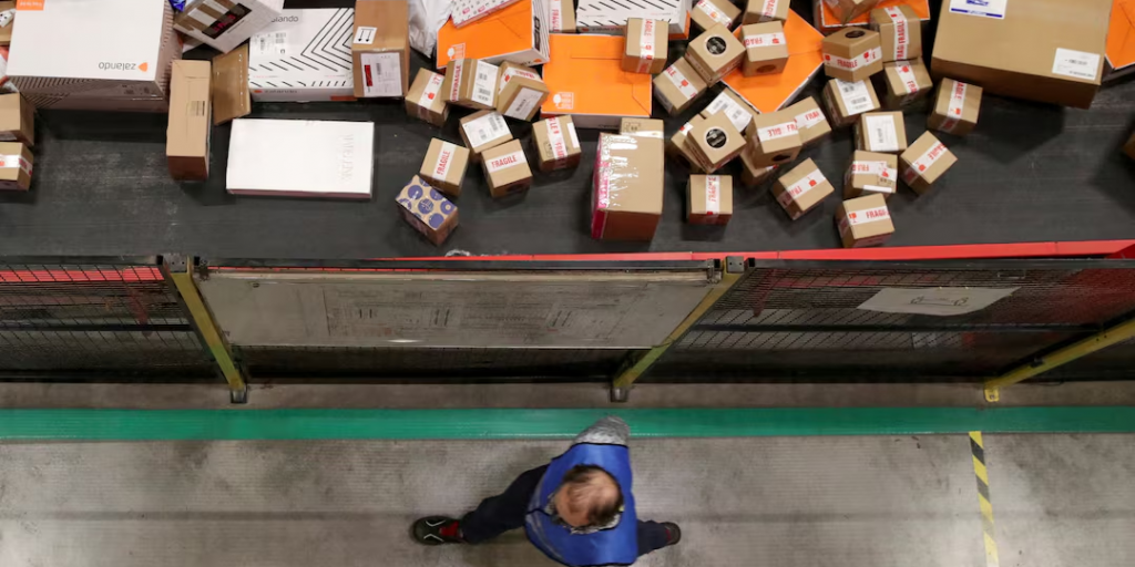 Τέλος η τελωνειακή απαλλαγή στα δέματα κάτω των €150 στην ΕΕ – Τι αλλαγές έρχονται