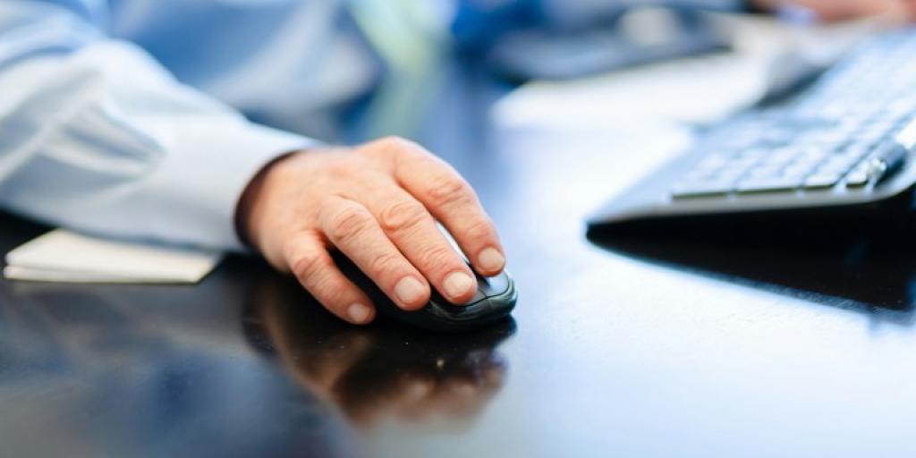 Μήπως η τεχνητή νοημοσύνη «ραγίζει» την αγορά εργασίας;