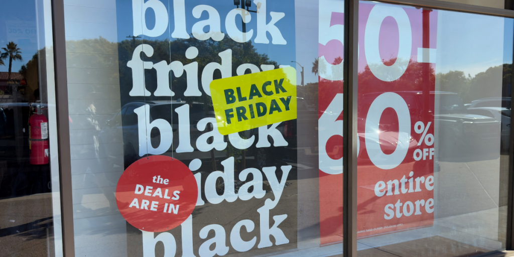 Πάνω ο τζίρος χάρη στους ξένους κατοίκους – Σήμα αισιοδοξίας πριν τη Black Friday