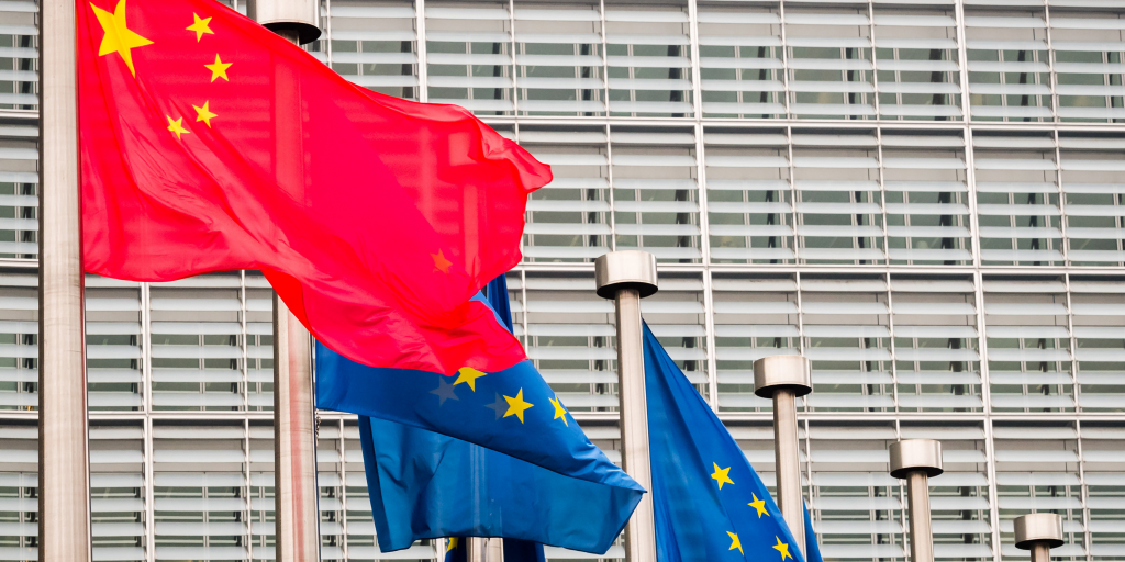 Η ΕΕ «σκληραίνει» τους κανόνες επενδύσεων λόγω Κίνας