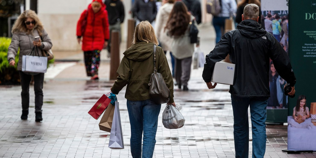 Χαμηλότερες των προσδοκιών οι λιανικές πωλήσεις στις ΗΠΑ