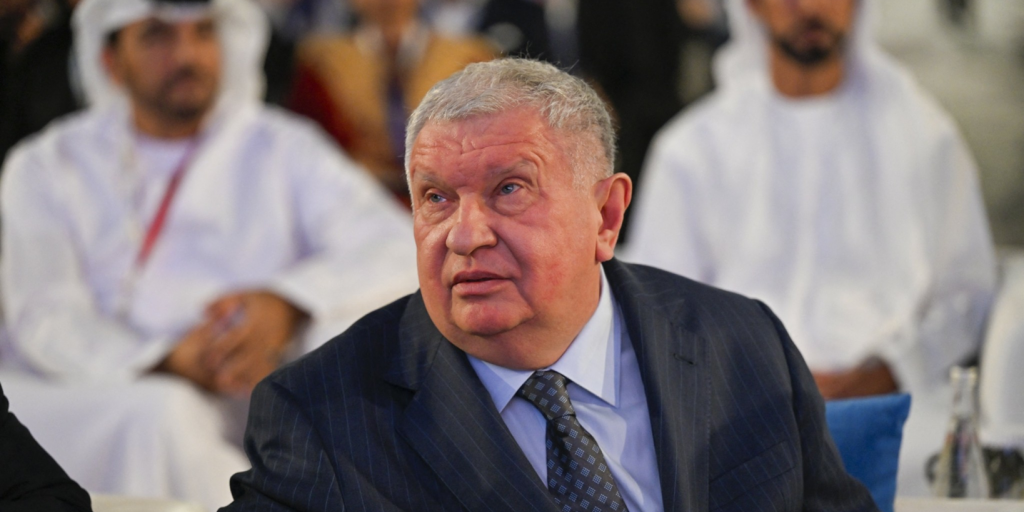 Σέτσιν (Rosneft): Κίνδυνος αναταραχής και οικονομικής κρίσης στην Ευρώπη από τις κυρώσεις κατά τη Ρωσίας