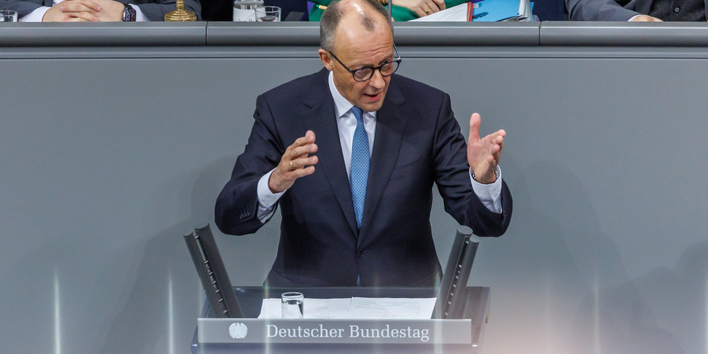 Μερτς: «Χρειαζόμαστε νέα συναίνεση γενεών» – Στο κόκκινο η σύγκρουση για το συνταξιοδοτικό