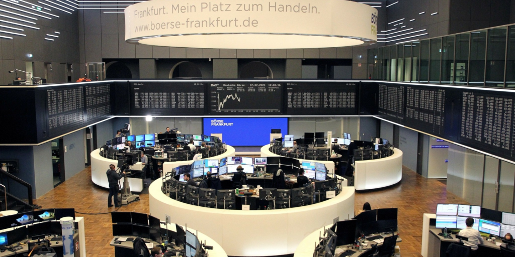 Ενισχύονται οι ευρωαγορές – Αυξημένες προσδοκίες για μείωση επιτοκίων από τη Fed