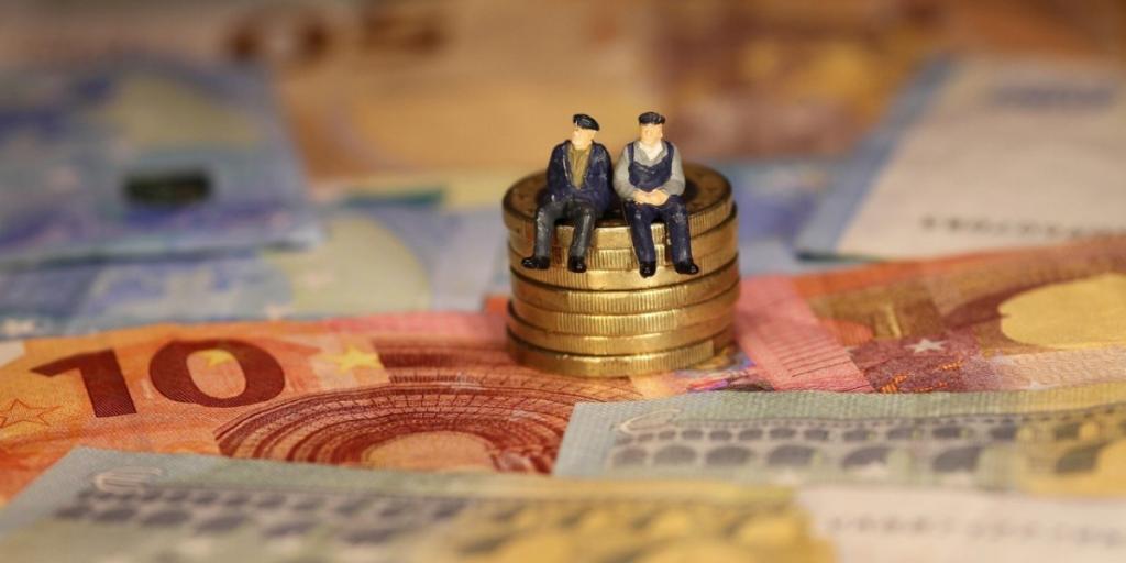 Η ΕΕ προτρέπει τις πρωτεύουσες να στρέψουν τους πολίτες στις ιδιωτικές συντάξεις