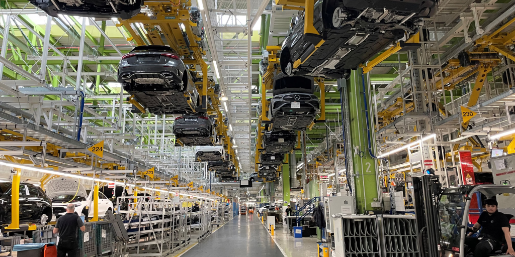 Σε χαμηλό 5 μηνών η μεταποιητική δραστηριότητα τον Νοέμβριο στην Ευρωζώνη