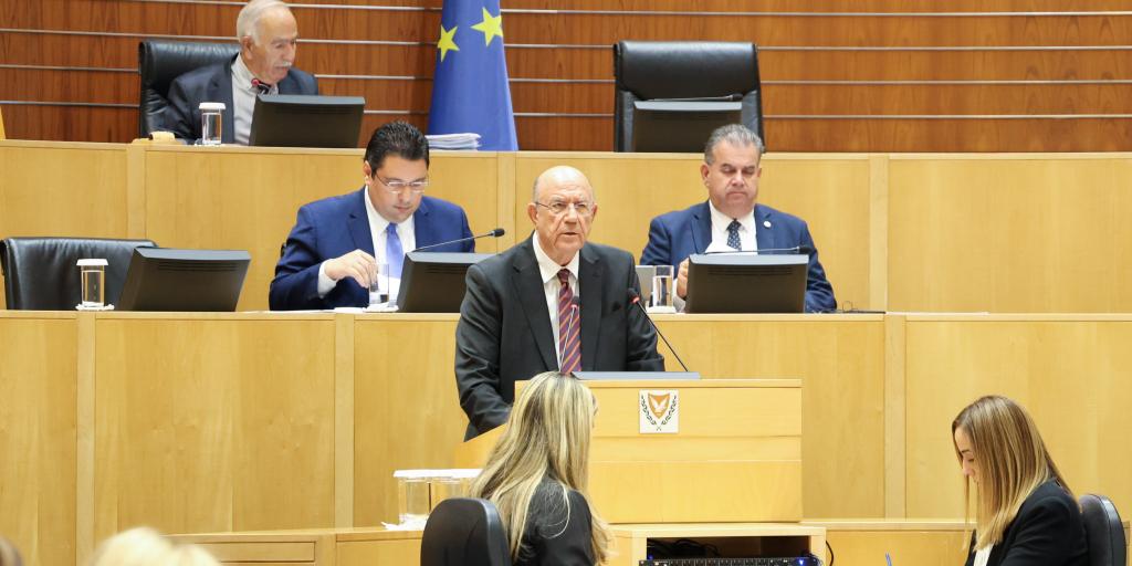 Ο ΥΠΟΙΚ υπεραμύνθηκε την ανάγκη πλεονασμάτων – Απαραίτητα στη σημερινή εποχή