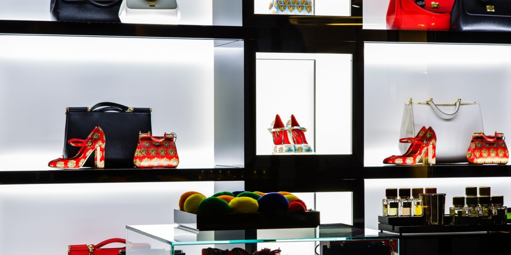 Ιταλία: Έφοδος της αστυνομίας σε luxury brands – Ύποπτα για εκμετάλλευση κινέζων εργατών