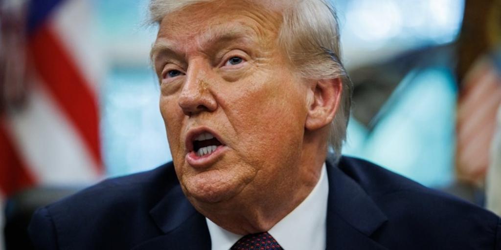 Προειδοποίηση Τραμπ στο Ανώτατο Δικαστήριο να μην μπλοκάρει τους δασμούς