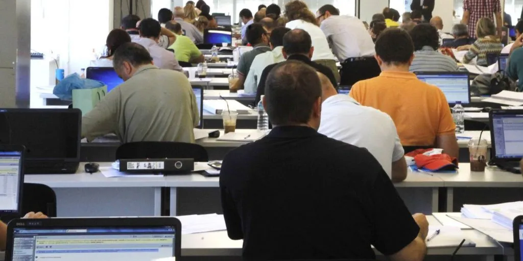 Στις 55.367 οι κυβερνητικοί τον Νοέμβριο – Σχεδόν όσοι και πέρσι