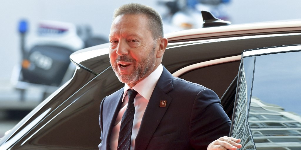 &Sigma;&tau;&omicron;&upsilon;&rho;&nu;ά&rho;&alpha;&sigmaf;: &Eta; &Epsilon;&Kappa;&Tau; &pi;&rho;έ&pi;&epsilon;&iota; &nu;&alpha; &epsilon;ί&nu;&alpha;&iota; &sigma;&epsilon; &epsilon;&tau;&omicron;&iota;&mu;ό&tau;&eta;&tau;&alpha; &nu;&alpha; &pi;&rho;&omicron;&sigma;&alpha;&rho;&mu;ό&sigma;&epsilon;&iota; &tau;&alpha; &epsilon;&pi;&iota;&tau;ό&kappa;&iota;&alpha;