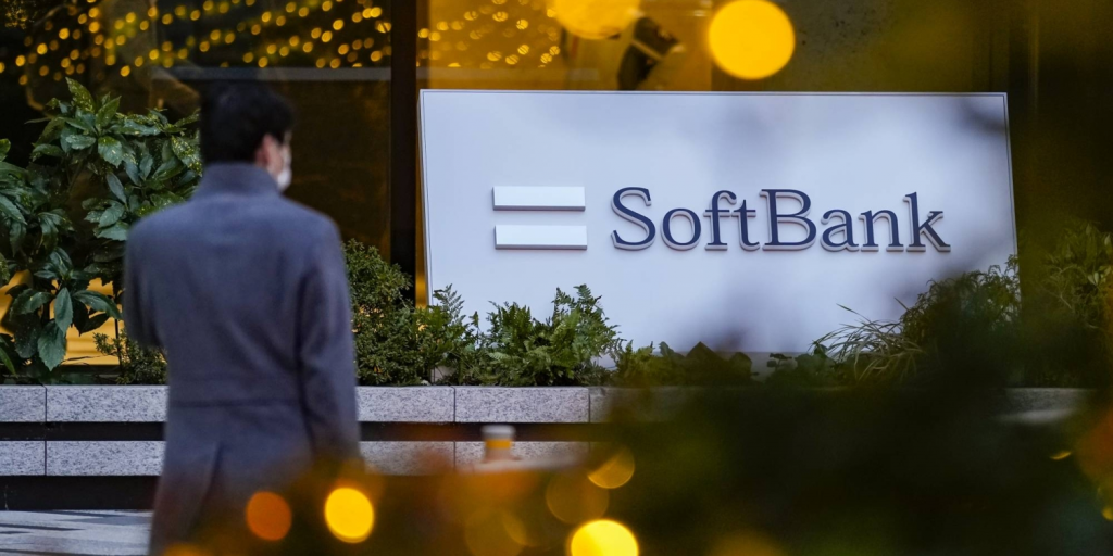 SoftBank: &Kappa;&omicron;&nu;&tau;ά &sigma;&epsilon; deal &gamma;&iota;&alpha; &tau;&eta;&nu; &epsilon;&xi;&alpha;&gamma;&omicron;&rho;ά &tau;&eta;&sigmaf; &epsilon;&tau;&alpha;&iota;&rho;&epsilon;ί&alpha;&sigmaf; &epsilon;&pi;&epsilon;&nu;&delta;ύ&sigma;&epsilon;&omega;&nu; &sigma;&epsilon; &kappa;έ&nu;&tau;&rho;&alpha; &delta;&epsilon;&delta;&omicron;&mu;έ&nu;&omega;&nu; DigitalBridge