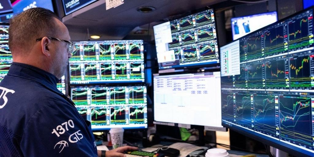 Wall Street: &Kappa;έ&rho;&delta;&eta; &mu;&epsilon; &phi;ό&nu;&tau;&omicron; &tau;&eta; &Beta;&epsilon;&nu;&epsilon;&zeta;&omicron;&upsilon;έ&lambda;&alpha; - Ώ&theta;&eta;&sigma;&eta; &alpha;&pi;ό &tau;&iota;&sigmaf; &epsilon;&nu;&epsilon;&rho;&gamma;&epsilon;&iota;&alpha;&kappa;έ&sigmaf; &kappa;&alpha;&iota; &tau;&iota;&sigmaf; &alpha;&mu;&upsilon;&nu;&tau;&iota;&kappa;έ&sigmaf; &mu;&epsilon;&tau;&omicron;&chi;έ&sigmaf;