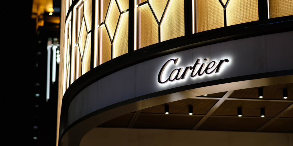 Richemont: &Rho;&epsilon;&kappa;ό&rho; &pi;&omega;&lambda;ή&sigma;&epsilon;&omega;&nu; &sigma;&tau;&iota;&sigmaf; &gamma;&iota;&omicron;&rho;&tau;έ&sigmaf; &mu;&epsilon; ώ&theta;&eta;&sigma;&eta; &alpha;&pi;ό &Eta;&Pi;&Alpha; &kappa;&alpha;&iota; &Mu;έ&sigma;&eta; &Alpha;&nu;&alpha;&tau;&omicron;&lambda;ή