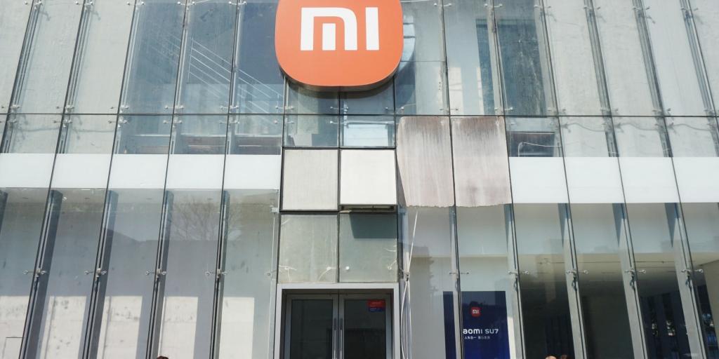 Xiaomi: &Alpha;&nu;&alpha;&kappa;&omicron;ί&nu;&omega;&sigma;&epsilon; buyback $321 &epsilon;&kappa;&alpha;&tau;. &epsilon;&nu; &mu;έ&sigma;&omega; &alpha;&upsilon;&xi;&eta;&mu;έ&nu;&omicron;&upsilon; &alpha;&nu;&tau;&alpha;&gamma;&omega;&nu;&iota;&sigma;&mu;&omicron;ύ