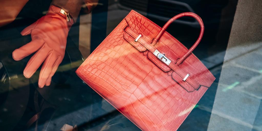 &Alpha;&pi;ό &tau;&sigma;ά&nu;&tau;&alpha; &sigma;&epsilon; &sigma;ύ&mu;&beta;&omicron;&lambda;&omicron; &epsilon;&xi;&omicron;&upsilon;&sigma;ί&alpha;&sigmaf;: &Tau;&omicron; business story &pi;ί&sigma;&omega; &alpha;&pi;ό &tau;&eta; Birkin