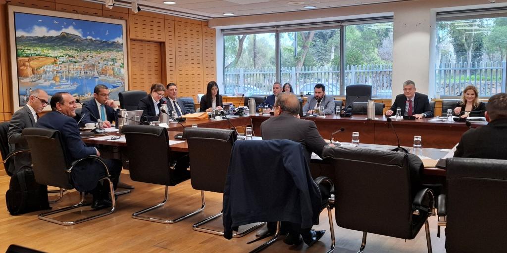 Έ&rho;&chi;&omicron;&nu;&tau;&alpha;&iota; &laquo;&delta;&iota;&omicron;&rho;&theta;ώ&sigma;&epsilon;&iota;&sigmaf;&raquo; &sigma;&tau;&eta; &phi;&omicron;&rho;&omicron;&mu;&epsilon;&tau;&alpha;&rho;&rho;ύ&theta;&mu;&iota;&sigma;&eta; &gamma;&iota;&alpha; &pi;&rho;&alpha;&kappa;&tau;&iota;&kappa;&omicron;ύ&sigmaf; &lambda;ό&gamma;&omicron;&upsilon;&sigmaf;