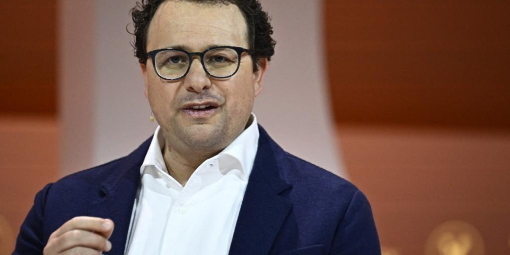 &Kappa;&alpha;&mu;&pi;&alpha;&nu;ά&kappa;&iota; &kappa;&iota;&nu;&delta;ύ&nu;&omicron;&upsilon; &alpha;&pi;ό &tau;&omicron;&nu; &Nu;&tau;ά&rho;&iota;&omicron; &Alpha;&mu;&omicron;&nu;&tau;έ&iota; - &Pi;ώ&sigmaf; &eta; &alpha;&nu;&theta;&rho;&omega;&pi;ό&tau;&eta;&tau;&alpha; &kappa;&iota;&nu;&delta;&upsilon;&nu;&epsilon;ύ&epsilon;&iota; &alpha;&pi;ό &tau;&eta;&nu; superintelligence