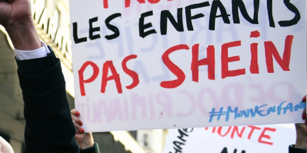 Shein: &Epsilon;&iota;&sigma;ά&gamma;&epsilon;&iota; &epsilon;&rho;&gamma;&alpha;&lambda;&epsilon;ί&omicron; &gamma;&iota;&alpha; &nu;&alpha; &epsilon;&pi;&alpha;&lambda;&eta;&theta;&epsilon;ύ&epsilon;&iota; &tau;&iota;&sigmaf; &eta;&lambda;&iota;&kappa;ί&epsilon;&sigmaf; &tau;&omega;&nu; &pi;&epsilon;&lambda;&alpha;&tau;ώ&nu; &tau;&eta;&sigmaf;