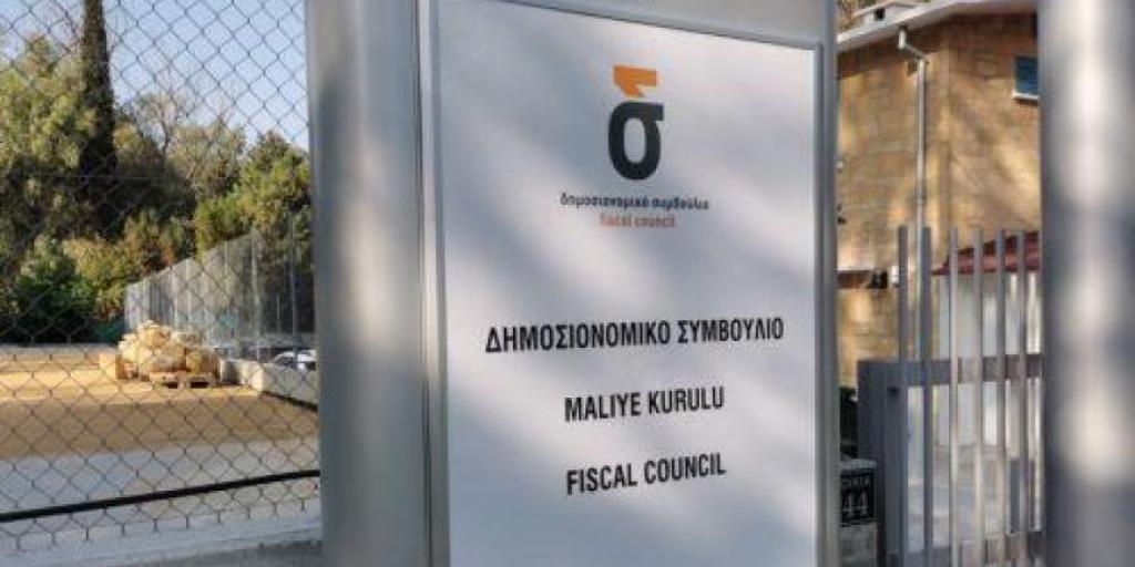 CYFA: &Sigma;&eta;&mu;&alpha;&nu;&tau;&iota;&kappa;ή &pi;&alpha;&rho;&omicron;&upsilon;&sigma;ί&alpha; &kappa;&alpha;&iota; &epsilon;&pi;&alpha;&phi;έ&sigmaf; &sigma;&tau;&eta;&nu; &Iota;&nu;&delta;ί&alpha;