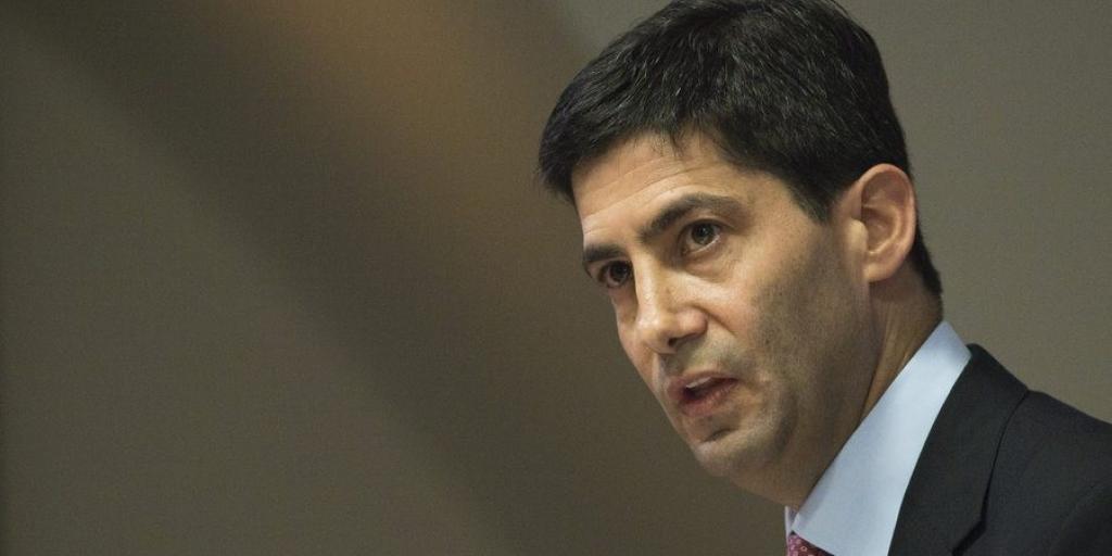&Eta; &epsilon;&pi;&iota;&sigma;&tau;&rho;&omicron;&phi;ή &Gamma;&omicron;&upsilon;ό&rho;&sigmaf; &phi;έ&rho;&nu;&epsilon;&iota; &xi;&alpha;&nu;ά &sigma;&tau;&omicron; &pi;&rho;&omicron;&sigma;&kappa;ή&nu;&iota;&omicron; &tau;&omicron;&nu; &laquo;&phi;&omicron;&upsilon;&sigma;&kappa;&omega;&mu;έ&nu;&omicron;&raquo; &iota;&sigma;&omicron;&lambda;&omicron;&gamma;&iota;&sigma;&mu;ό &tau;&omega;&nu; $6,6 &tau;&rho;&iota;&sigma;. &tau;&eta;&sigmaf; Fed