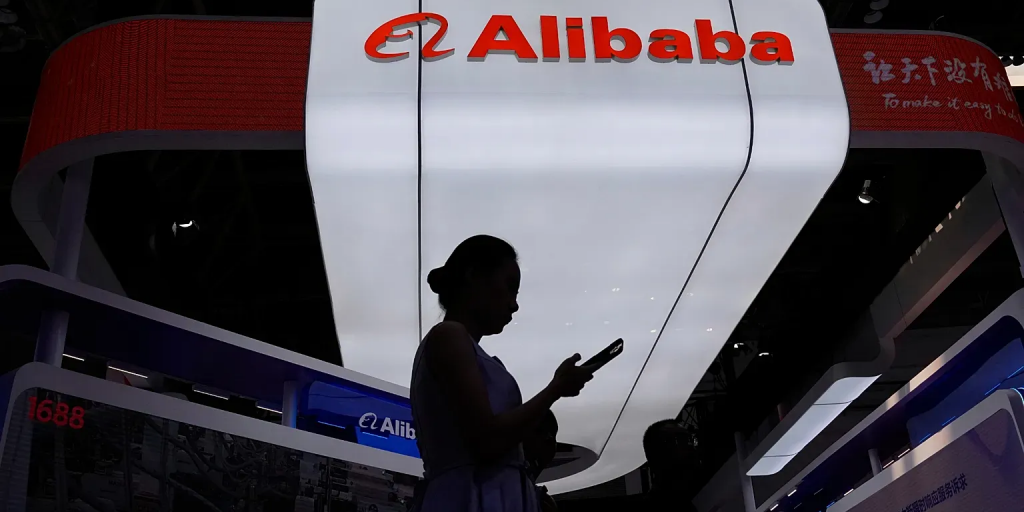 &Pi;ό&lambda;&epsilon;&mu;&omicron;&sigmaf; chatbot &sigma;&tau;&eta;&nu; &Kappa;ί&nu;&alpha;: &Eta; Alibaba &alpha;&nu;&epsilon;&beta;ά&zeta;&epsilon;&iota; &tau;&omicron;&nu; &pi;ή&chi;&eta; &mu;&epsilon; 431 &epsilon;&kappa;&alpha;&tau;. &delta;&omicron;&lambda;ά&rho;&iota;&alpha;