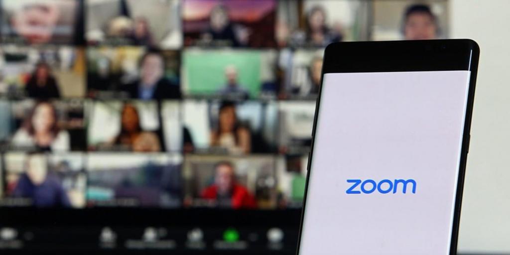 &Eta; &Epsilon;&upsilon;&rho;ώ&pi;&eta; &alpha;&nu;&tau;&iota;&kappa;&alpha;&theta;&iota;&sigma;&tau;ά &tau;&alpha; &alpha;&mu;&epsilon;&rho;&iota;&kappa;&alpha;&nu;&iota;&kappa;ά &laquo;&epsilon;&rho;&gamma;&alpha;&lambda;&epsilon;ί&alpha;&raquo; &tau;&eta;&lambda;&epsilon;&delta;&iota;&alpha;&sigma;&kappa;έ&psi;&epsilon;&omega;&nu; Teams &kappa;&alpha;&iota; Zoom &mu;&epsilon; &epsilon;&theta;&nu;&iota;&kappa;έ&sigmaf; &pi;&lambda;&alpha;&tau;&phi;ό&rho;&mu;&epsilon;&sigmaf;