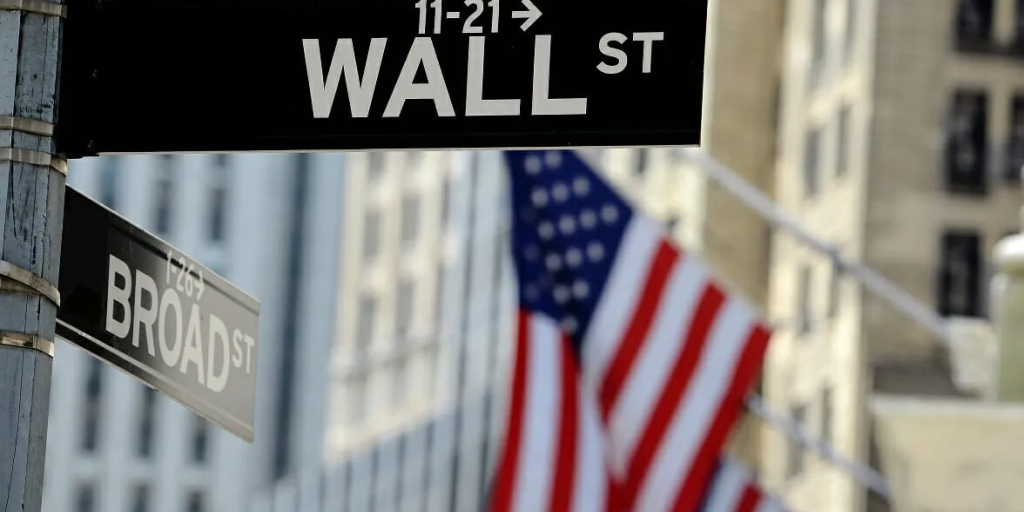 Wall Street: &Kappa;έ&rho;&delta;&eta; &sigma;&epsilon; &phi;ά&rho;&mu;&alpha;&kappa;&alpha; &kappa;&alpha;&iota; servers &ndash; &Pi;&iota;έ&sigma;&epsilon;&iota;&sigmaf; &sigma;&epsilon; cloud &kappa;&alpha;&iota; software