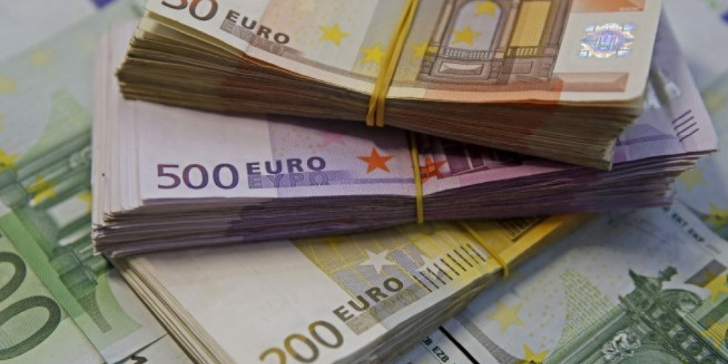 &Mu;&epsilon; &phi;&rho;έ&sigma;&kappa;&alpha; &delta;ά&nu;&epsilon;&iota;&alpha; 625 &epsilon;&kappa;&alpha;&tau;. &epsilon;&upsilon;&rho;ώ &alpha;&pi;&omicron;&chi;&alpha;&iota;&rho;έ&tau;&iota;&sigma;&alpha;&nu; &tau;&omicron; 2025 &omicron;&iota; &kappa;&upsilon;&pi;&rho;&iota;&alpha;&kappa;έ&sigmaf; &tau;&rho;ά&pi;&epsilon;&zeta;&epsilon;&sigmaf;