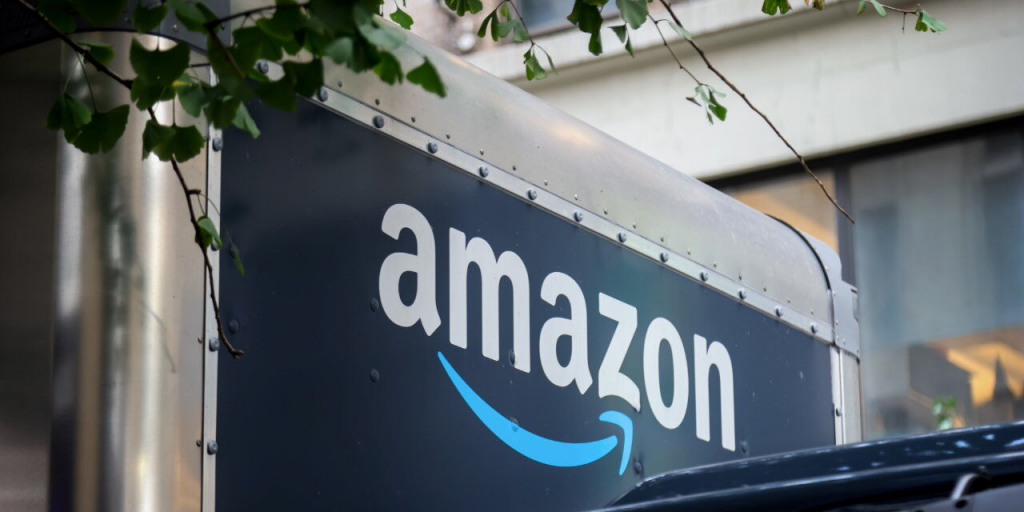 &Alpha;&pi;&omicron;&gamma;&omicron;ή&tau;&epsilon;&upsilon;&sigma;&epsilon; &kappa;&alpha;&iota; &eta; Amazon &ndash; &Beta;&omicron;&upsilon;&tau;&iota;ά &tau;&eta;&sigmaf; &mu;&epsilon;&tau;&omicron;&chi;ή&sigmaf; &mu;&epsilon; &phi;ό&nu;&tau;&omicron; &tau;&eta;&nu; &epsilon;&kappa;&tau;ί&nu;&alpha;&xi;&eta; &tau;&omega;&nu; &delta;&alpha;&pi;&alpha;&nu;ώ&nu; &gamma;&iota;&alpha; &tau;&omicron; 2026
