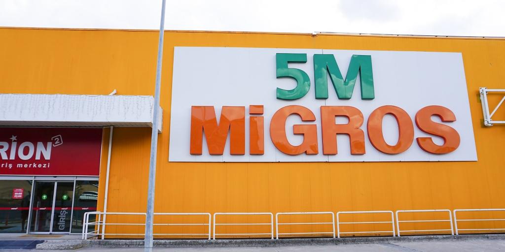 &Alpha;&pi;&epsilon;&rho;&gamma;ί&alpha; &sigma;&tau;&eta; Migros: &Sigma;&upsilon;&lambda;&lambda;ή&psi;&epsilon;&iota;&sigmaf;, &alpha;&pi;&omicron;&lambda;ύ&sigma;&epsilon;&iota;&sigmaf; &kappa;&alpha;&iota; &mu;&pi;&omicron;ϊ&kappa;&omicron;&tau;ά&zeta; &sigma;&tau;&eta; &mu;&epsilon;&gamma;&alpha;&lambda;ύ&tau;&epsilon;&rho;&eta; &alpha;&lambda;&upsilon;&sigma;ί&delta;&alpha; &sigma;&omicron;&upsilon;&pi;&epsilon;&rho;&mu;ά&rho;&kappa;&epsilon;&tau; &tau;&eta;&sigmaf; &Tau;&omicron;&upsilon;&rho;&kappa;ί&alpha;&sigmaf;