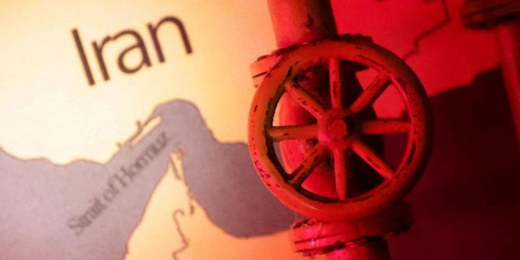 &Sigma;&tau;&epsilon;&nu;ά &Omicron;&rho;&mu;&omicron;ύ&zeta;: &Xi;&alpha;&nu;ά &sigma;&tau;&omicron; &epsilon;&pi;ί&kappa;&epsilon;&nu;&tau;&rho;&omicron; &tau;&eta;&sigmaf; &pi;&alpha;&gamma;&kappa;ό&sigma;&mu;&iota;&alpha;&sigmaf; έ&nu;&tau;&alpha;&sigma;&eta;&sigmaf;