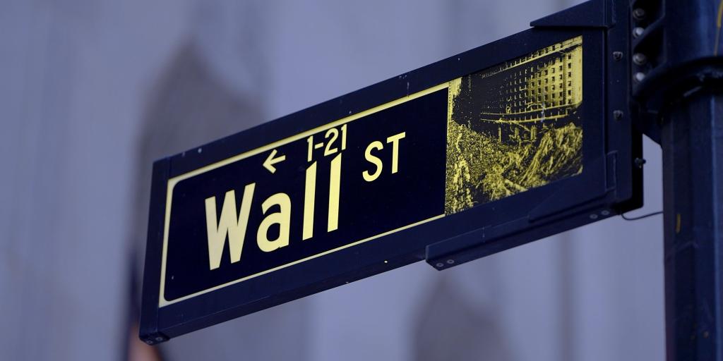 Wall Street: &Sigma;&epsilon; &chi;&alpha;&mu;&eta;&lambda;ό &tau;έ&mu;&pi;&omicron; &mu;&epsilon;&tau;ά &tau;&omicron; &tau;&epsilon;&chi;&nu;&omicron;&lambda;&omicron;&gamma;&iota;&kappa;ό rebound