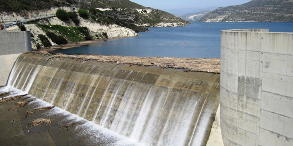 &Sigma;&tau;&omicron; 13,8% &eta; &pi;&lambda;&eta;&rho;ό&tau;&eta;&tau;&alpha; &nu;&epsilon;&rho;&omicron;ύ &sigma;&tau;&alpha; &phi;&rho;ά&gamma;&mu;&alpha;&tau;&alpha; &ndash; &Mu;&epsilon;&iota;&omega;&mu;έ&nu;&eta; &sigma;&upsilon;&gamma;&kappa;&rho;&iota;&tau;&iota;&kappa;ά &mu;&epsilon; &pi;έ&rho;&upsilon;&sigma;&iota;