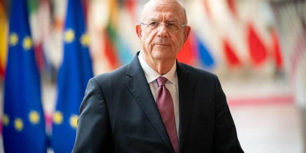 &Upsilon;&Pi;&Omicron;&Iota;&Kappa;: &Pi;&rho;&omicron;&beta;&lambda;&eta;&mu;&alpha;&tau;&iota;&sigma;&mu;ό&sigmaf; &gamma;&iota;&alpha; &tau;&omicron;&upsilon;&sigmaf; &tau;&omicron;&kappa;&iota;&sigma;&mu;&omicron;ύ&sigmaf; &sigma;&tau;&alpha; &delta;ά&nu;&epsilon;&iota;&alpha; &epsilon;&tau;&alpha;&iota;&rho;&epsilon;&iota;ώ&nu; &epsilon;&xi;&alpha;&gamma;&omicron;&rho;ά&sigmaf; &pi;&iota;&sigma;&tau;ώ&sigma;&epsilon;&omega;&nu;