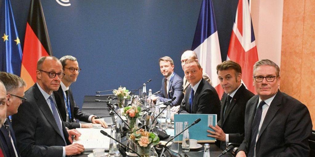 Politico: &Gamma;&iota;&alpha;&tau;ί &eta; &Epsilon;&upsilon;&rho;ώ&pi;&eta; &epsilon;&nu;&iota;&sigma;&chi;ύ&epsilon;&iota; &tau;&eta;&nu; ά&mu;&upsilon;&nu;ά &tau;&eta;&sigmaf;