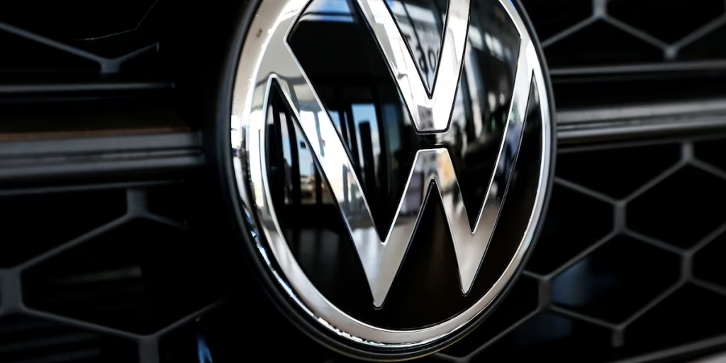 Volkswagen: &Sigma;&chi;έ&delta;&iota;&omicron; &pi;&epsilon;&rho;&iota;&kappa;&omicron;&pi;ή&sigmaf; &kappa;ό&sigma;&tau;&omicron;&upsilon;&sigmaf; 20% έ&omega;&sigmaf; &tau;&omicron; 2028 &mu;&epsilon; &phi;ό&nu;&tau;&omicron; &Kappa;ί&nu;&alpha; &kappa;&alpha;&iota; &delta;&alpha;&sigma;&mu;&omicron;ύ&sigmaf;
