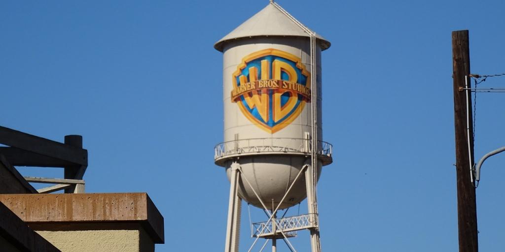 Warner Bros: &Nu;έ&omicron;&sigmaf; &gamma;ύ&rho;&omicron;&sigmaf; &pi;&rho;&omicron;&sigma;&phi;&omicron;&rho;ώ&nu; &alpha;&pi;ό Paramount &kappa;&alpha;&iota; Netflix &gamma;&iota;&alpha; &tau;&omicron; HBO Max