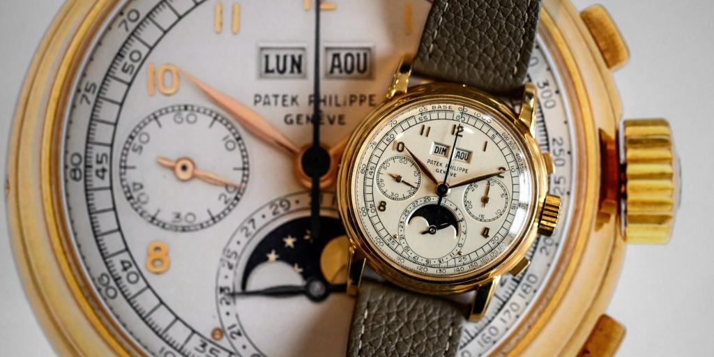 Patek Philippe vs Rolex: &Tau;&alpha; &chi;&rho;&upsilon;&sigma;ά &rho;&omicron;&lambda;ό&gamma;&iota;&alpha; &epsilon;&pi;&iota;&sigma;&tau;&rho;έ&phi;&omicron;&upsilon;&nu; &delta;&upsilon;&nu;&alpha;&mu;&iota;&kappa;ά &sigma;&tau;&eta; &delta;&epsilon;&upsilon;&tau;&epsilon;&rho;&omicron;&gamma;&epsilon;&nu;ή &alpha;&gamma;&omicron;&rho;ά