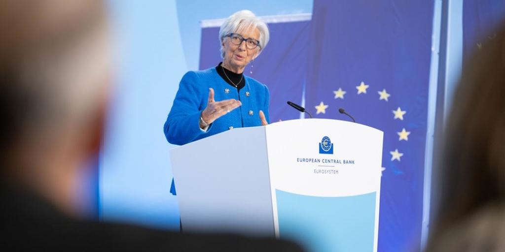 Bloomberg: &Tau;&alpha; &phi;&alpha;&beta;&omicron;&rho;ί &gamma;&iota;&alpha; &tau;&eta; &delta;&iota;&alpha;&delta;&omicron;&chi;ή &tau;&eta;&sigmaf; &Lambda;&alpha;&gamma;&kappa;ά&rho;&nu;&tau; &sigma;&tau;&omicron; &tau;&iota;&mu;ό&nu;&iota; &tau;&eta;&sigmaf; &Epsilon;&Kappa;&Tau;