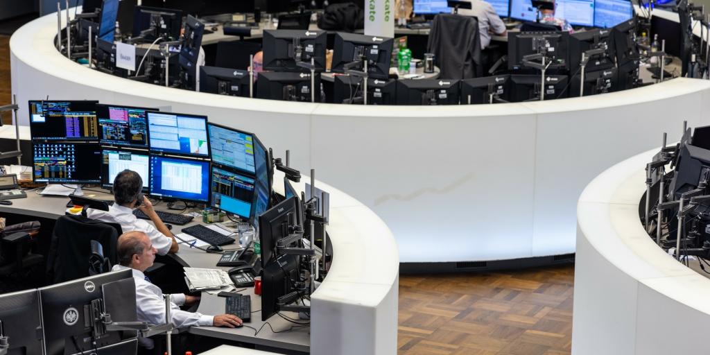 &Pi;&iota;έ&sigma;&epsilon;&iota;&sigmaf; &sigma;&tau;&alpha; &epsilon;&upsilon;&rho;&omega;&pi;&alpha;ϊ&kappa;ά &chi;&rho;&eta;&mu;&alpha;&tau;&iota;&sigma;&tau;ή&rho;&iota;&alpha; &mu;&epsilon; &phi;ό&nu;&tau;&omicron; &tau;&alpha; &epsilon;&tau;&alpha;&iota;&rho;&iota;&kappa;ά &alpha;&pi;&omicron;&tau;&epsilon;&lambda;έ&sigma;&mu;&alpha;&tau;&alpha; &kappa;&alpha;&iota; &tau;&eta; Fed