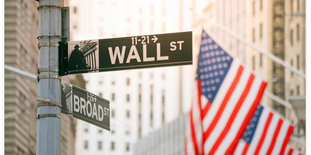 Wall Street: &Pi;&tau;&omega;&tau;&iota;&kappa;έ&sigmaf; &kappa;&iota;&nu;ή&sigma;&epsilon;&iota;&sigmaf; &mu;&epsilon;&tau;ά &tau;&omicron; outlook &tau;&eta;&sigmaf; Walmart &kappa;&alpha;&iota; &tau;&eta;&nu; έ&nu;&tau;&alpha;&sigma;&eta; &Eta;&Pi;&Alpha;-&Iota;&rho;ά&nu;