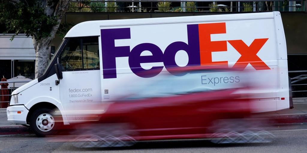 FedEx: &Kappa;&alpha;&tau;έ&theta;&epsilon;&sigma;&epsilon; &alpha;&gamma;&omega;&gamma;ή &gamma;&iota;&alpha; &nu;&alpha; &tau;&eta;&sigmaf; &epsilon;&pi;&iota;&sigma;&tau;&rho;&alpha;&phi;&omicron;ύ&nu; &delta;&alpha;&sigma;&mu;&omicron;ί