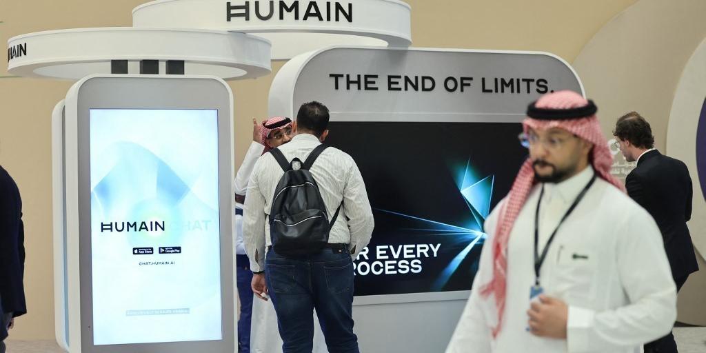 Humain: &Epsilon;&pi;&epsilon;&nu;&delta;ύ&epsilon;&iota; $3 &delta;&iota;&sigma;. &sigma;&tau;&eta;&nu; AI startup xAI &tau;&omicron;&upsilon; Έ&lambda;&omicron;&nu; &Mu;&alpha;&sigma;&kappa;