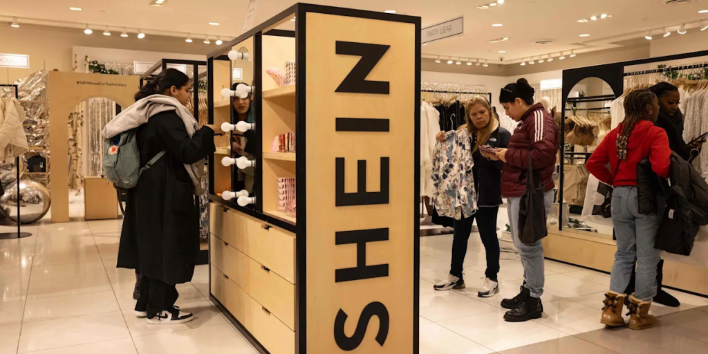 Shein: &Epsilon;&pi;έ&nu;&delta;&upsilon;&sigma;&eta; $1,45 &delta;&iota;&sigma;. &sigma;&tau;&eta; &Kappa;ί&nu;&alpha; &gamma;&iota;&alpha; &nu;&alpha; &epsilon;&nu;&iota;&sigma;&chi;ύ&sigma;&epsilon;&iota; &delta;&epsilon;&sigma;&mu;&omicron;ύ&sigmaf; &mu;&epsilon; &tau;&omicron; &Pi;&epsilon;&kappa;ί&nu;&omicron; &ndash; &Pi;&iota;έ&sigma;&epsilon;&iota;&sigmaf; &sigma;&epsilon; &Epsilon;&Epsilon; &kappa;&alpha;&iota; &Eta;&Pi;&Alpha;